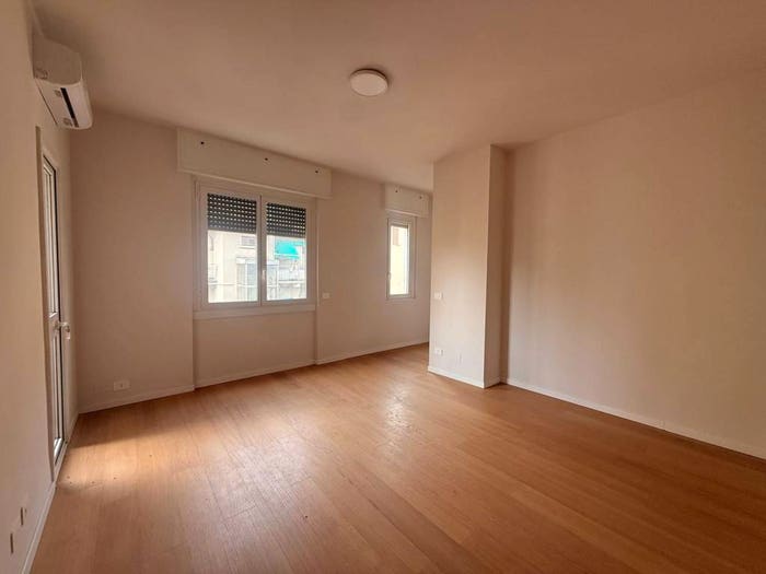 Appartamento bilocale in vendita in Via Lorenteggio, Piazza Napoli, Milano