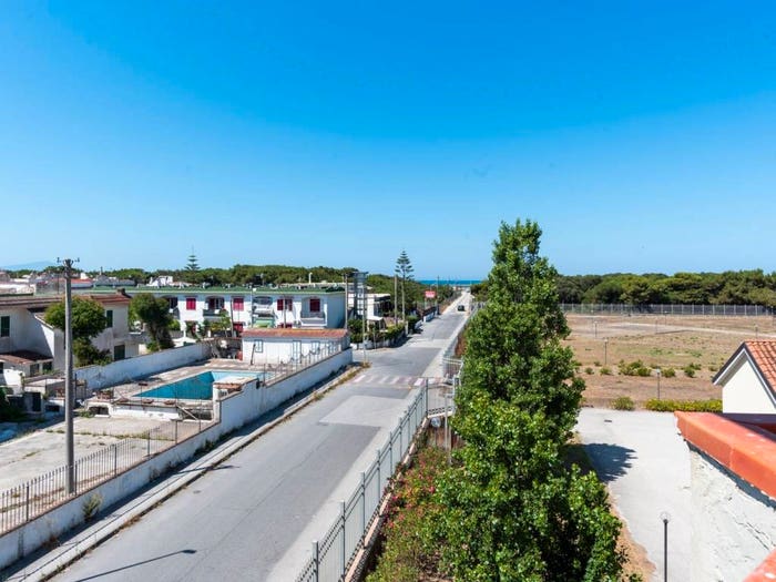 Casa con 6 locali in vendita in Via Ruggero Leoncavallo, Ischitella, Castel Volturno