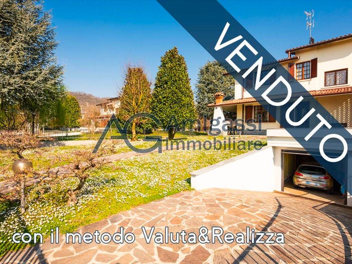 Casa con 6 locali in vendita in Via Rivi, Centro, Zandobbio
