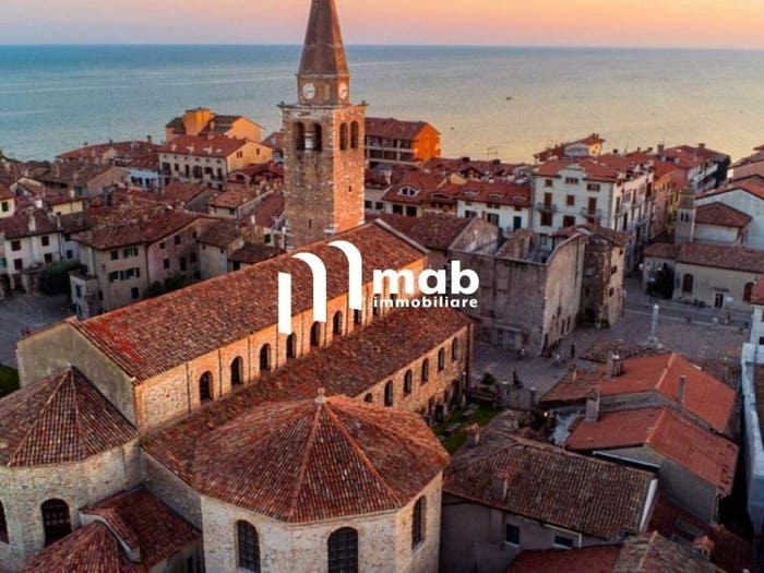 Casa con 6 locali in vendita in Centro, Grado