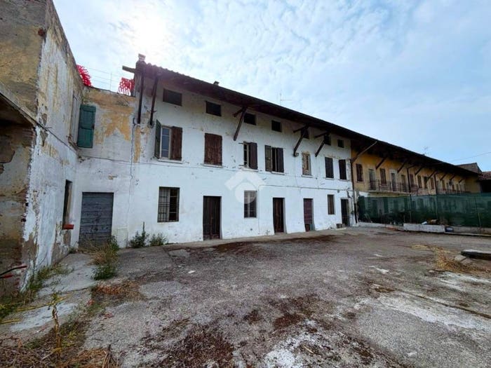 Casa con 6 locali in vendita in Via Cesarina, Orzivecchi