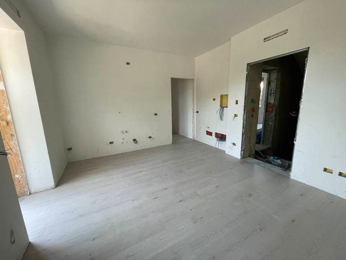 Appartamento trilocale in vendita in Via Vittorio Veneto, Centro, Lentate sul Seveso
