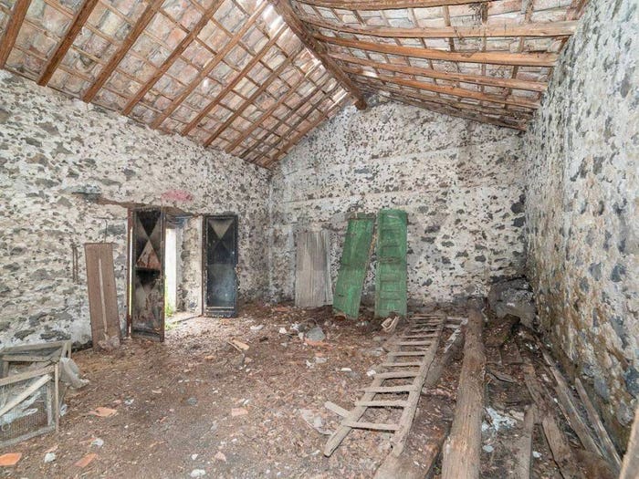 Casa con 6 locali in vendita in Nicolosi