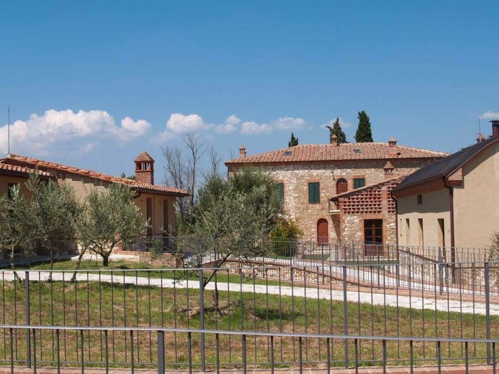 Casa con 6 locali in vendita in Asciano