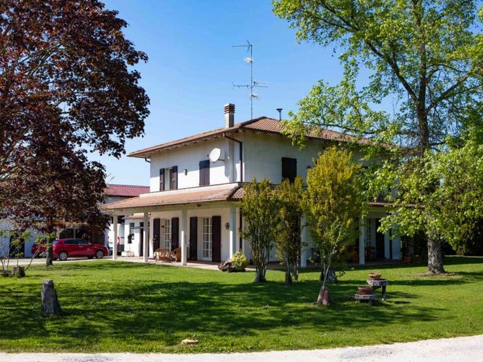 Casa con 6 locali in vendita in Via Santa Liberata, Cento Paese, Cento