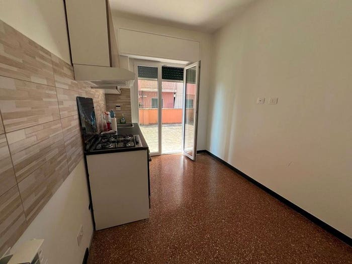 Appartamento bilocale in vendita in Via Federico Donaver, San Fruttuoso, Genova