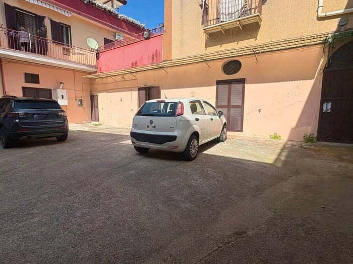 Appartamento trilocale in vendita in Via Domenico Raffone, Centro, Maddaloni