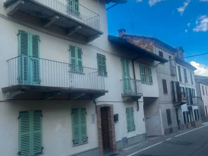 Casa con 6 locali in vendita in Via Roma SNC, Centro, Castell'Alfero