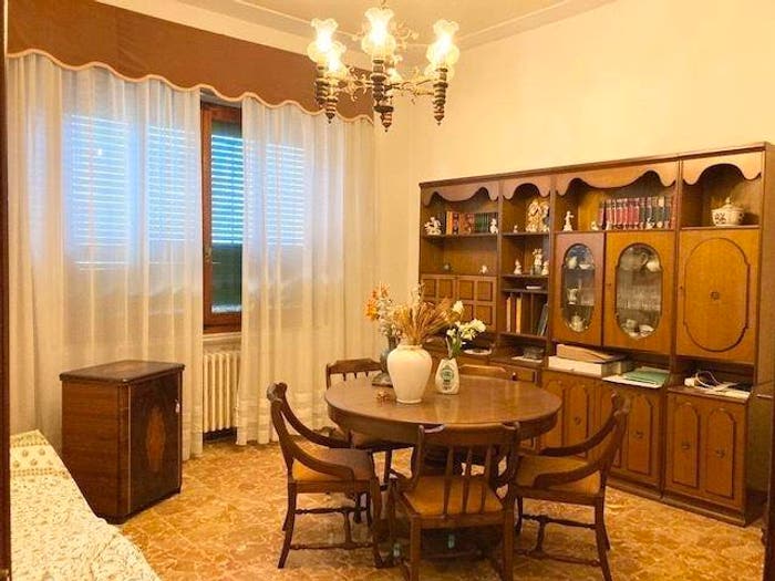 Casa con 6 locali in vendita in Via Benvenuto Cellini, Pretura Sanzio, Empoli
