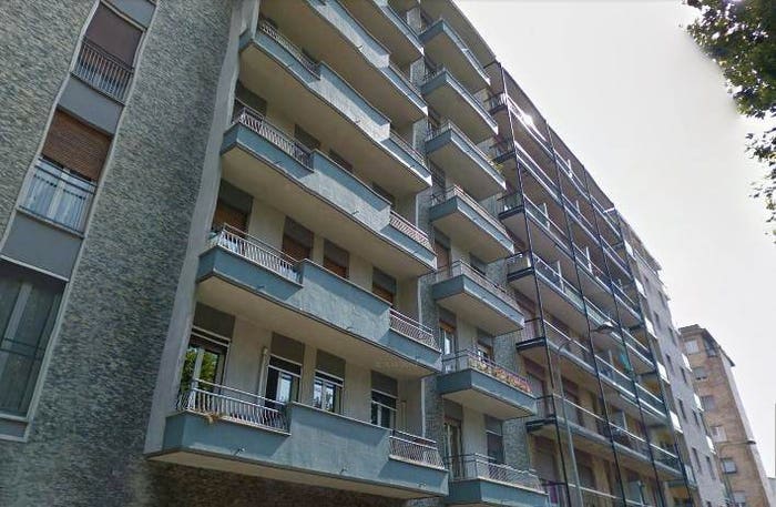 Appartamento quadrilocale in vendita in Via Lorenteggio, Giambellino, Milano