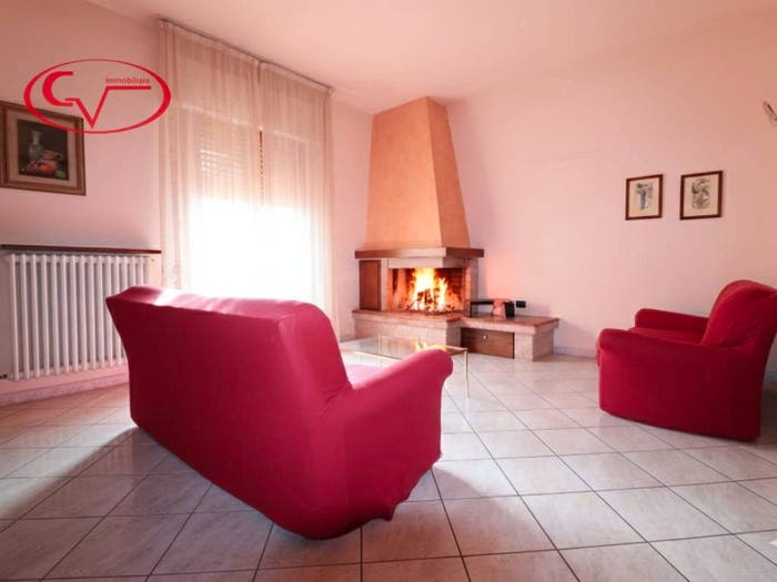 Appartamento quadrilocale in vendita in Via Luglio, Levane, Montevarchi