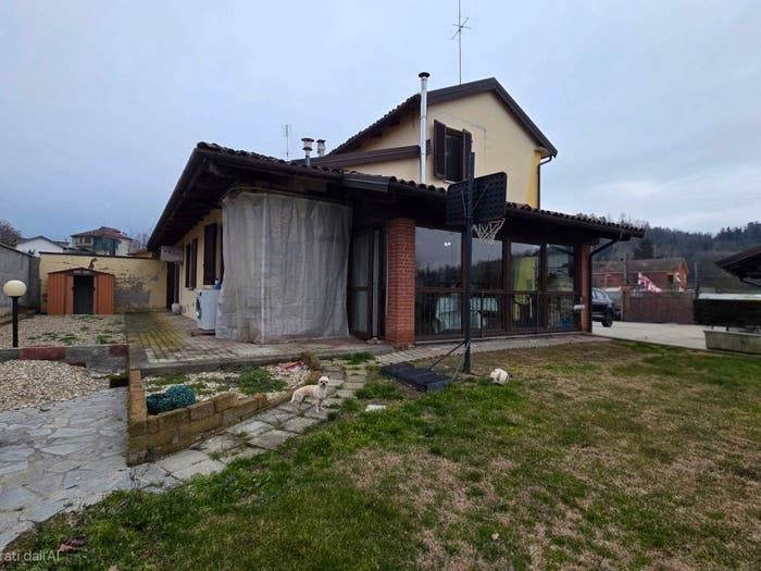 Casa con 5 locali in vendita in Viale Don Alfredo Bianco, Bellavista, Asti