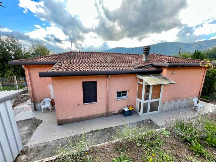 Casa trilocale in vendita in Via Badia, Centro, Ceccano