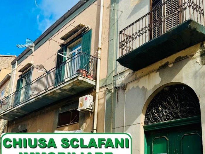 Casa con 6 locali in vendita in Corso Triona, Bisacquino