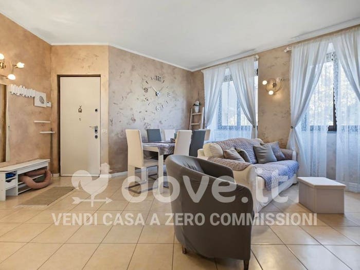 Appartamento trilocale in vendita in Via Corte Nuova, Lipomo