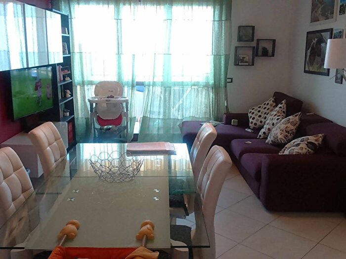 Appartamento quadrilocale in vendita in Via Prima Strada, Bellocchi Falcineto, Fano