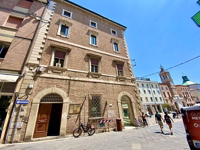 Appartamento con 5 locali in vendita in Piazza Tre Martiri, Rimini