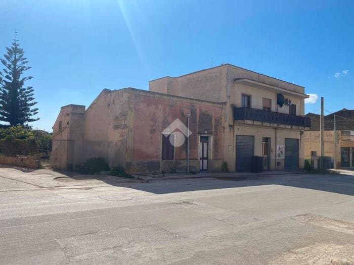 Casa trilocale in vendita in Via Milano, Napola, Erice