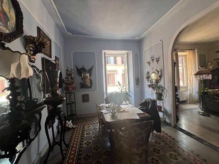 Appartamento trilocale in vendita in Via Natale del Grande, Trastevere, Roma