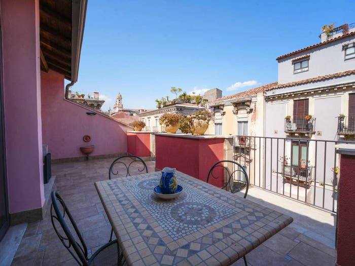 Casa con 6 locali in vendita in Via Transito, Centro Storico, Catania