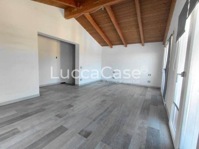 Casa con 6 locali in vendita in Via Pietro Mascagn, Altopascio Centro, Altopascio