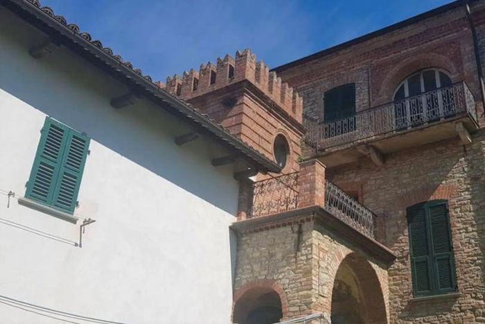 Casa con 6 locali in vendita in Via Boccaccio, Morsasco