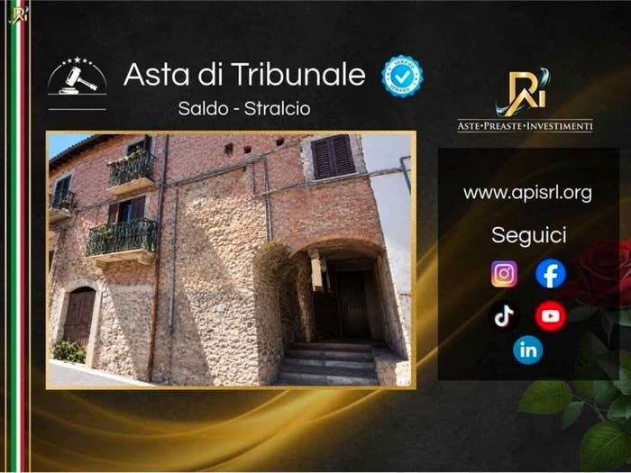Appartamento quadrilocale in vendita in Via Del Gallo, Centro, Luco dei Marsi