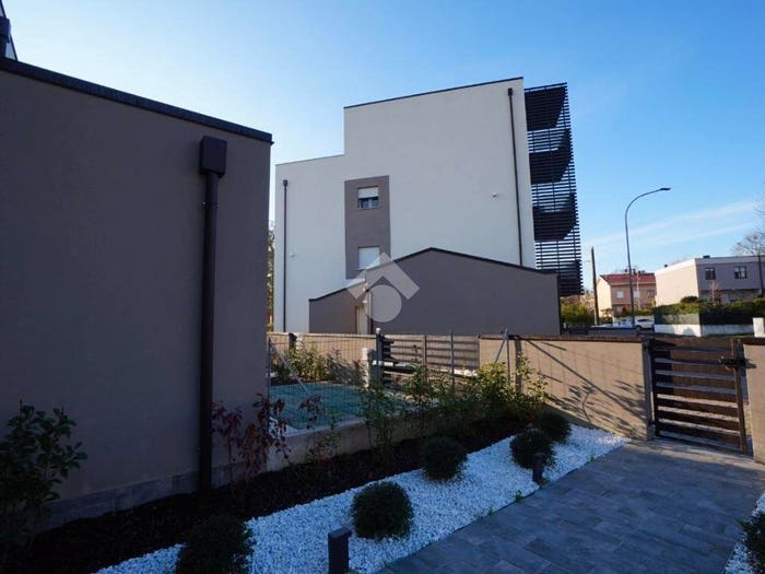 Casa quadrilocale in vendita in Via Fratelli Cervi, Centro, Castelnuovo Rangone