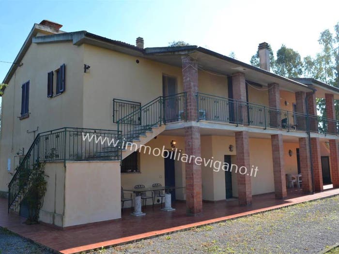 Casa con 6 locali in vendita in Orbetello