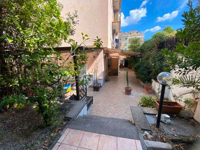 Appartamento con 6 locali in vendita in Via Giuseppe Bellucci, Ponte Mammolo, Roma