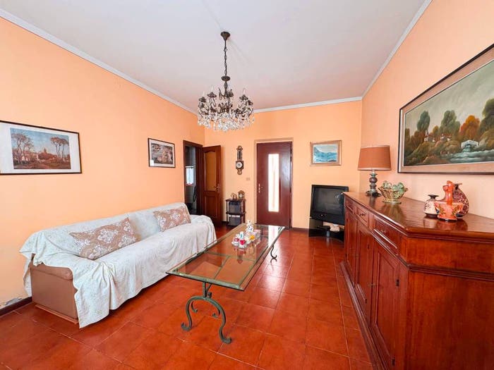 Casa con 6 locali in vendita in Via Fratelli Cairoli, Asola