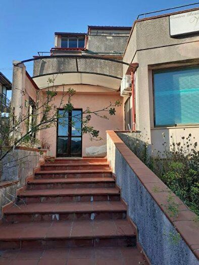 Casa in vendita in Via Brisella, Borgia