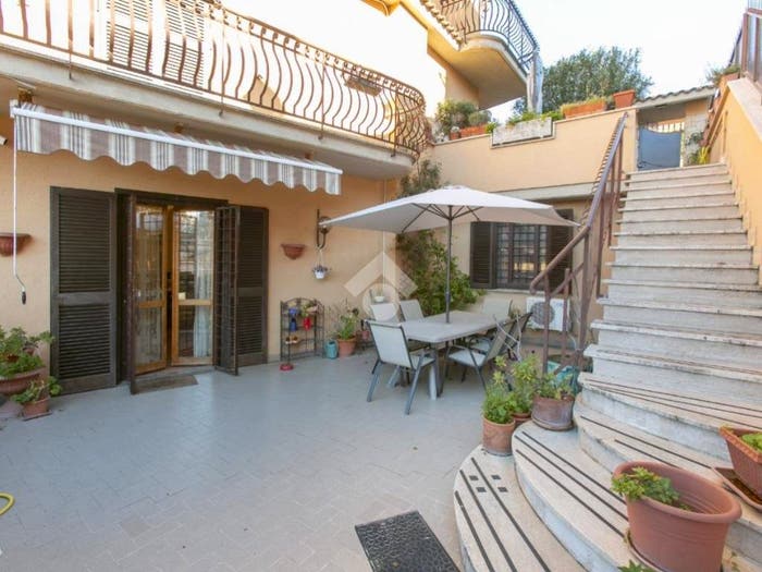 Casa con 6 locali in vendita in VIA CESARE BATTISTI, Tor Lupara, Fonte Nuova