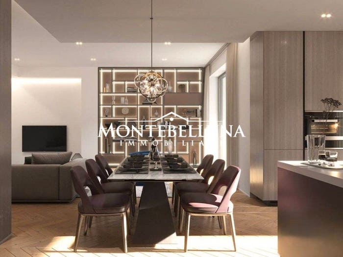 Appartamento con 5 locali in vendita in Via Roma, Centro, Montebelluna