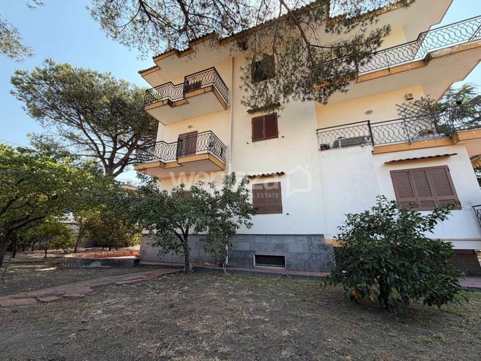 Appartamento quadrilocale in vendita in Via Gaetano Di Tuoro, San Sebastiano al Vesuvio