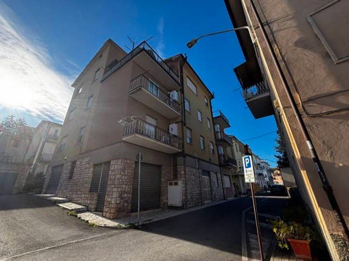 Appartamento trilocale in vendita in Via Galileo Galilei, Orte Scalo, Orte