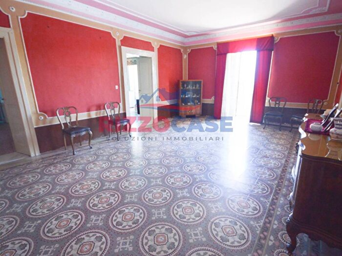 Appartamento con 6 locali in vendita in Via Cairoli, Rossano, CoriglianoRossano