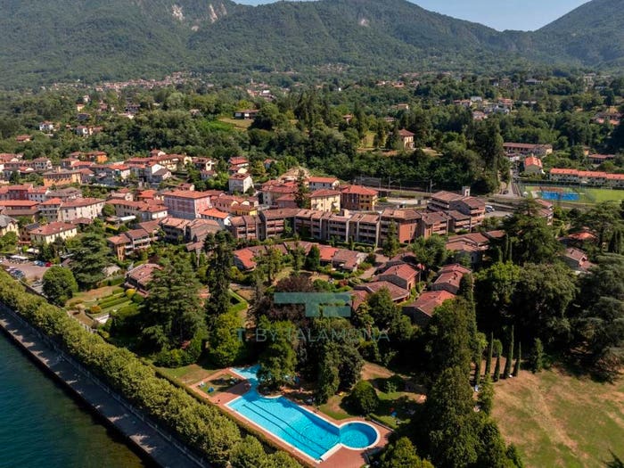 Appartamento trilocale in vendita in Porto Valtravaglia