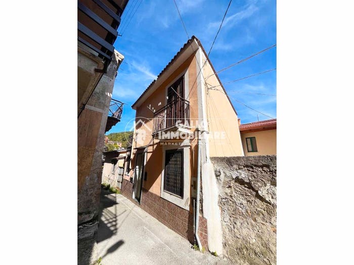 Casa trilocale in vendita in Via Borgo, Centro, Monteforte Irpino
