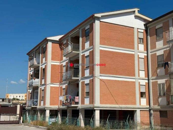 Appartamento trilocale in vendita in via Luigi Obertj b, Candelaro Via Lucera, Foggia