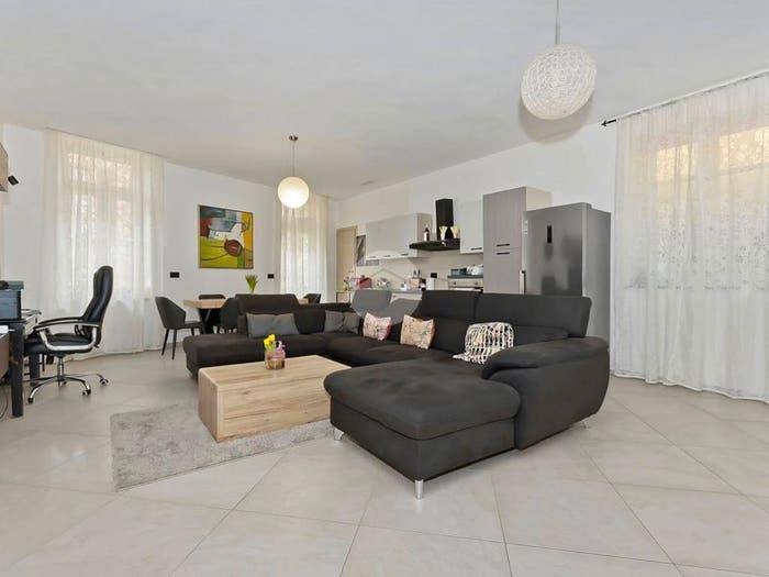 Appartamento quadrilocale in vendita in Via Vittorio Emanuele II, Centro, Bra