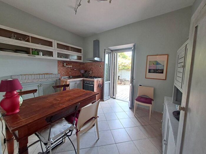 Appartamento trilocale in vendita in Via Fratelli Papini A, San Feliciano, Magione