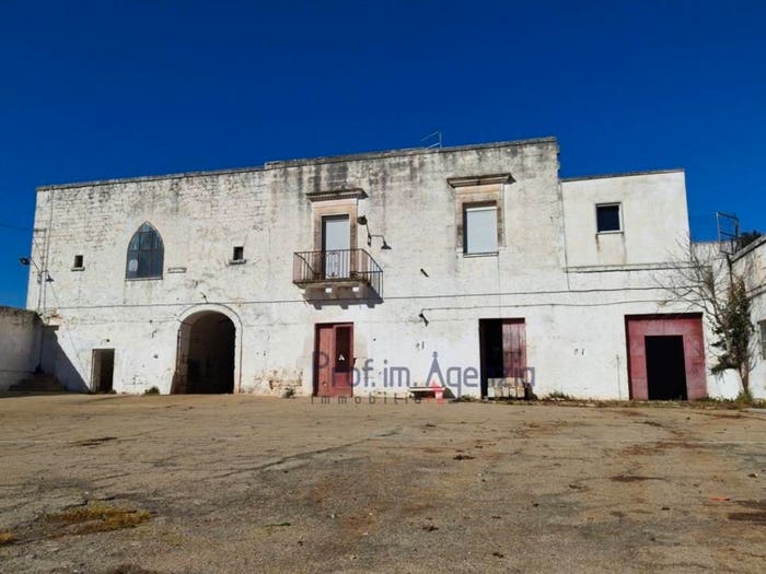Casa con 6 locali in vendita in Via Specchia, Centro, Carovigno