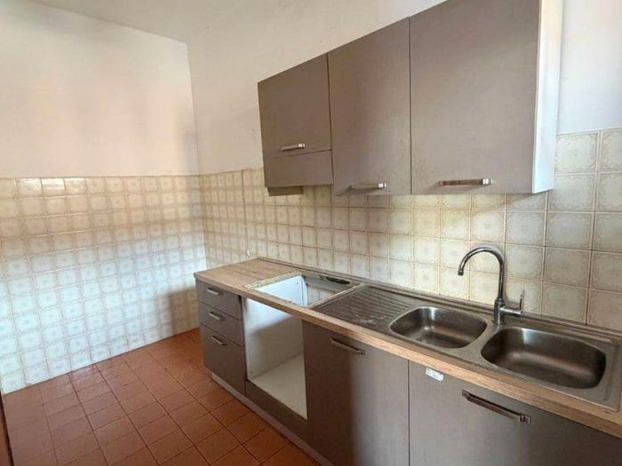 Appartamento con 6 locali in vendita in Via di San Gimignano, Centro, Poggibonsi