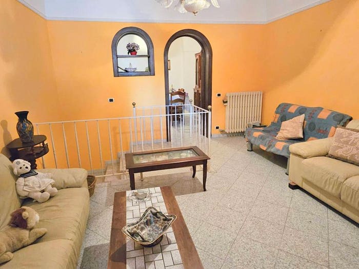 Appartamento con 5 locali in vendita in Via Guglielmotto d'Otranto, Leuca, Lecce