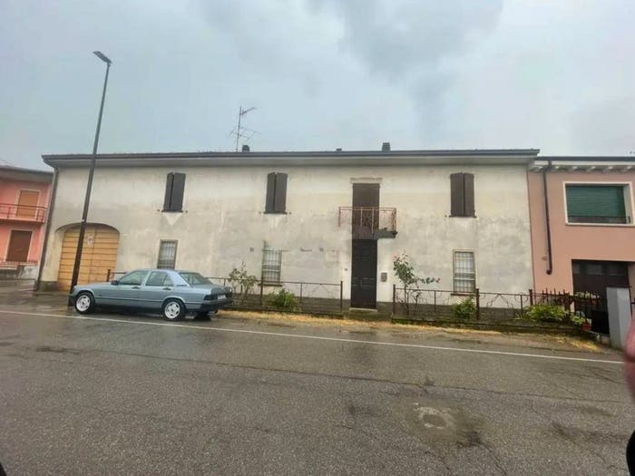 Appartamento con 5 locali in vendita in Via Giuseppe Garibaldi, Centro, Canneto sull'Oglio