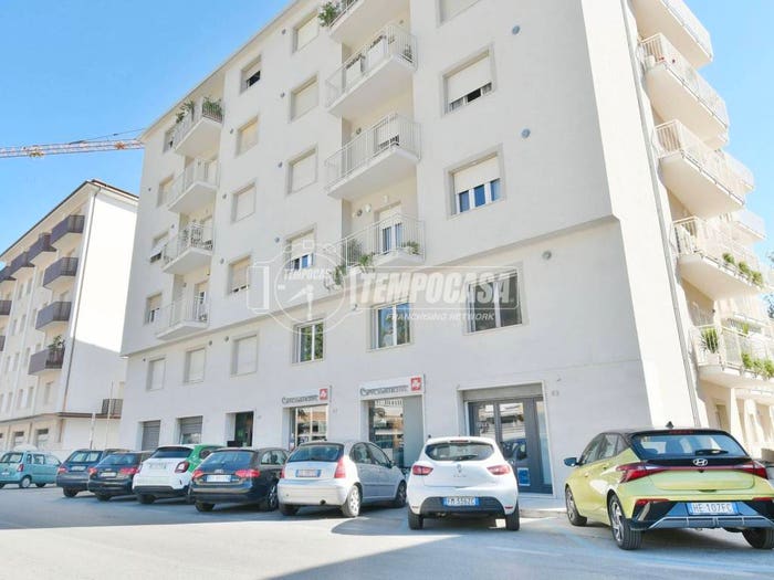 Appartamento con 5 locali in vendita in Viale Marcello Federici, Ascoli Piceno