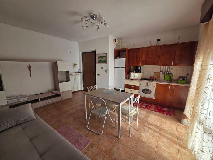 Appartamento bilocale in vendita in Via Novembre, Centro, Cavaria con Premezzo