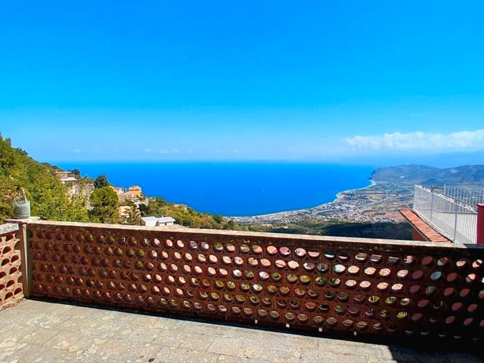 Casa con 6 locali in vendita in Sorrentini, Patti