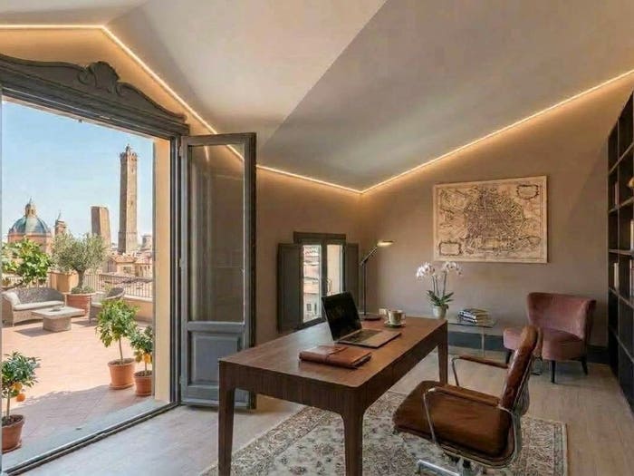 Appartamento con 6 locali in vendita in Centro Storico, Bologna